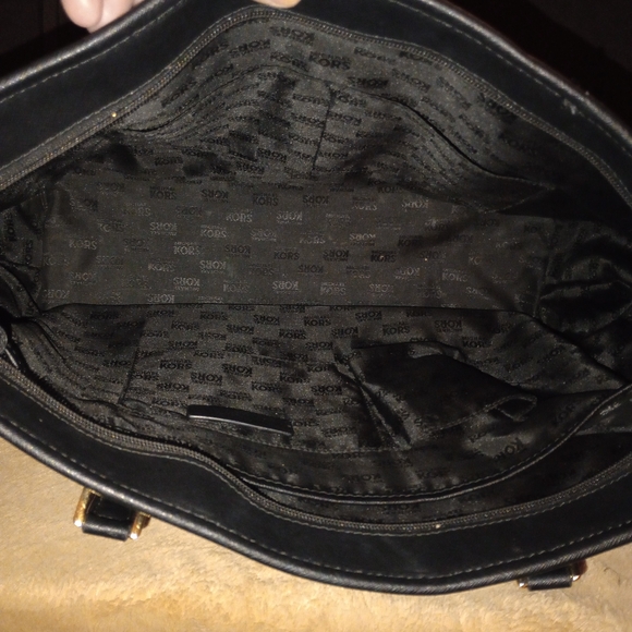 Michael Kors large Jet  Set Tote Bag - Picture 9 of 14